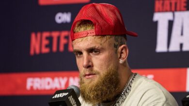 jake paul next to mike perry before their boxing match