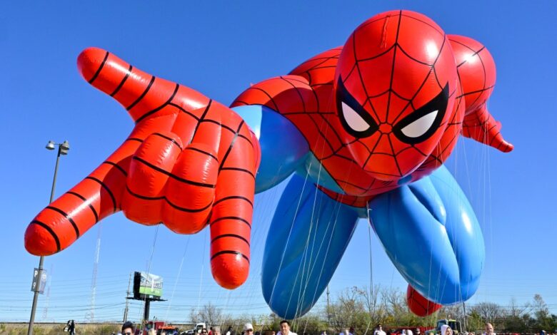 Como o novo balão do desfile de Ação de Graças do Homem-Aranha teve seu redesenho completo