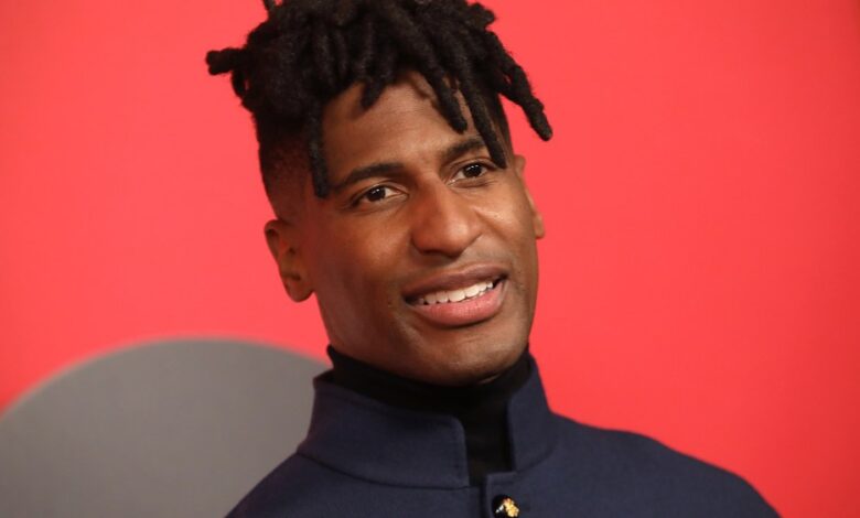 Jon Batiste, Lauren Daigle e mais se apresentarão no pré-jogo do Super Bowl