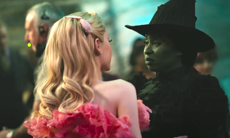 A versão de Wicked de 'Dancing Through Life' só poderia funcionar em um filme