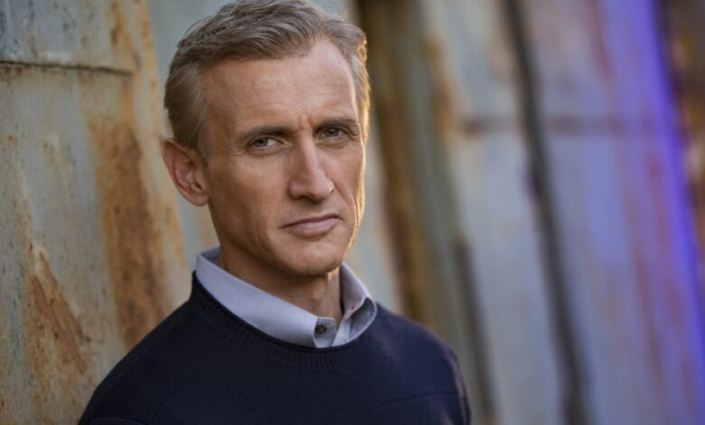 Dan Abrams sairá do NewsNation Primetime Show