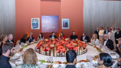 Jacob Elordi e Sean Penn jantaram com o príncipe de Marrocos no Palace Badi