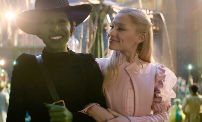 O escritor, as estrelas e os fãs de Wicked concordam: Elphaba e Glinda são gays