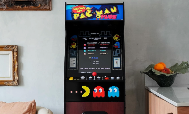 O novo gabinete Pac-Man de edição limitada da Arcade1Up ganha grande desconto na Amazon