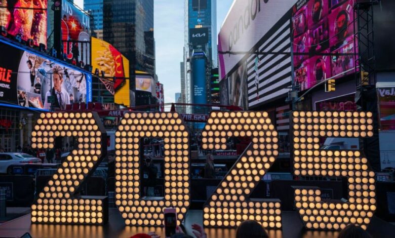 Como assistir ao lançamento do baile de ano novo da Times Square em 2025 online gratuitamente