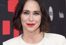 Jennifer Love Hewitt diz que os anfitriões de TV masculina a sexualizou quando adolescente