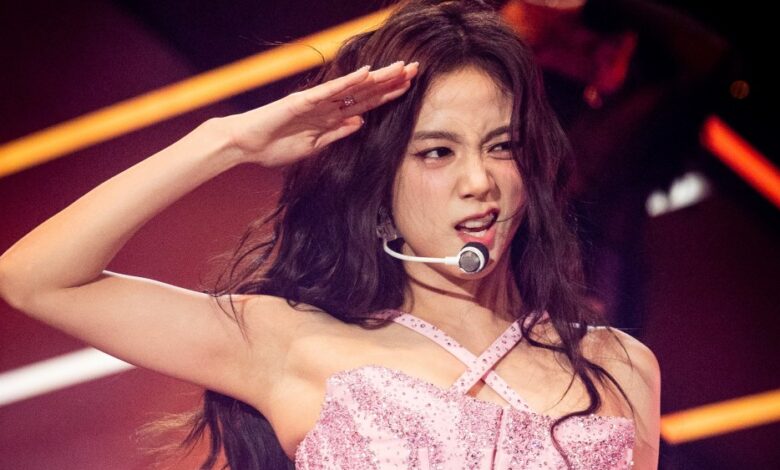 Jisoo de Blackpink assina com a Warner Records para lançamentos solo