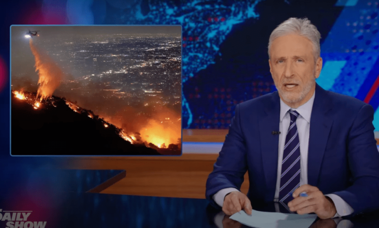 Jon Stewart critica os republicanos por exigir condições para o alívio de incêndios em Los Angeles