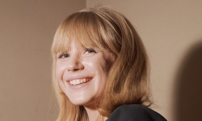 Os 10 maiores momentos musicais de Marianne Faithfull