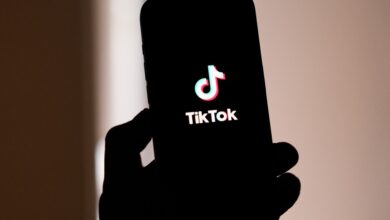 Por que o TikTok escureceu? A lei dos EUA proíbe o aplicativo, que é encerrado para os usuários