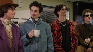 Timothée Chalamet se reúne com sósias para 'SNL' Double Duty