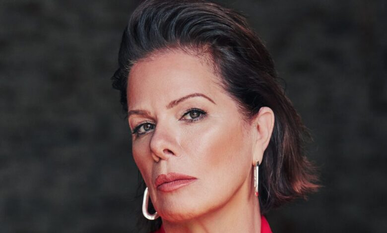 Marcia Gay Harden para a estrela convidada em 'Margo's Got Money Troubles'